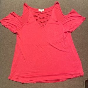 Women’s Umgee Cold Shoulder Strappy V Neck Top Pink Tee, Medium